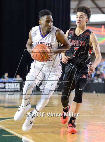 Thumbnail 1 in Garfield vs Cleveland (WIAA 3A Quarterfinal) photogallery.