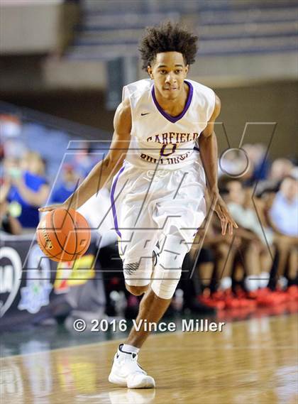 Thumbnail 2 in Garfield vs Cleveland (WIAA 3A Quarterfinal) photogallery.