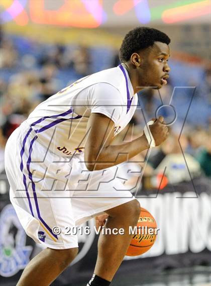 Thumbnail 2 in Garfield vs Cleveland (WIAA 3A Quarterfinal) photogallery.