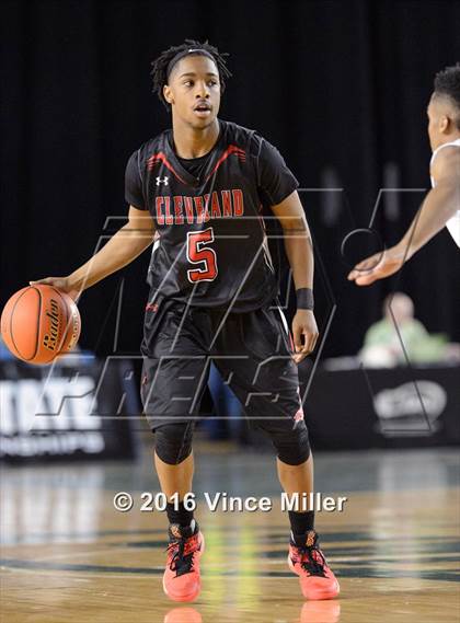 Thumbnail 2 in Garfield vs Cleveland (WIAA 3A Quarterfinal) photogallery.