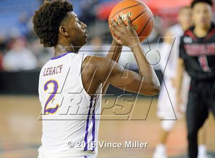 Thumbnail 2 in Garfield vs Cleveland (WIAA 3A Quarterfinal) photogallery.