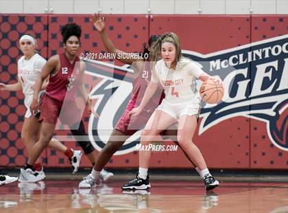 Thumbnail 1 in JSerra Catholic vs. Oregon City (Nike Tournament of Champions) photogallery.