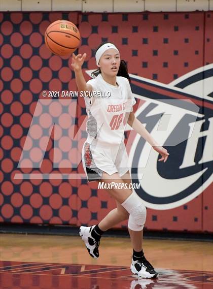 Thumbnail 2 in JSerra Catholic vs. Oregon City (Nike Tournament of Champions) photogallery.