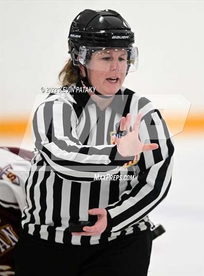 Thumbnail 3 in Sheehan vs. North Haven (CIAC D2 Semifinal) photogallery.