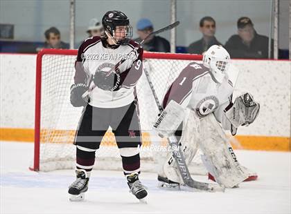 Thumbnail 3 in Sheehan vs. North Haven (CIAC D2 Semifinal) photogallery.