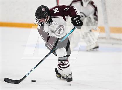 Thumbnail 2 in Sheehan vs. North Haven (CIAC D2 Semifinal) photogallery.