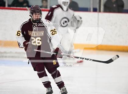 Thumbnail 3 in Sheehan vs. North Haven (CIAC D2 Semifinal) photogallery.