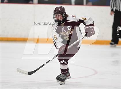Thumbnail 3 in Sheehan vs. North Haven (CIAC D2 Semifinal) photogallery.