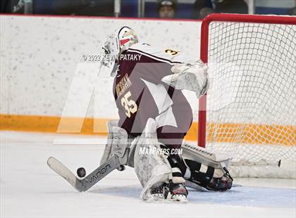 Thumbnail 3 in Sheehan vs. North Haven (CIAC D2 Semifinal) photogallery.