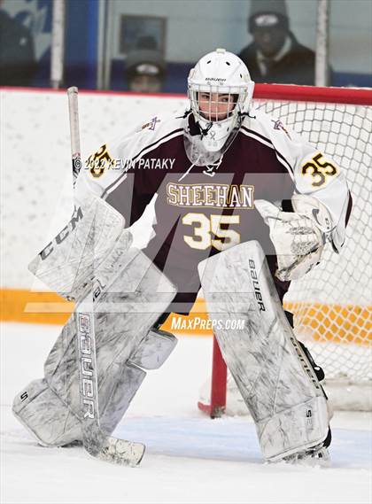 Thumbnail 2 in Sheehan vs. North Haven (CIAC D2 Semifinal) photogallery.