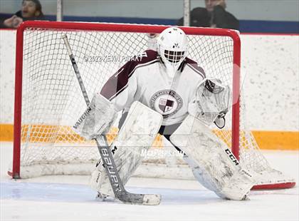 Thumbnail 3 in Sheehan vs. North Haven (CIAC D2 Semifinal) photogallery.