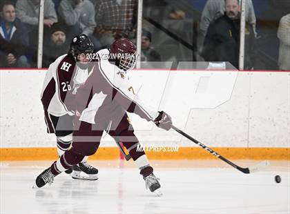 Thumbnail 1 in Sheehan vs. North Haven (CIAC D2 Semifinal) photogallery.