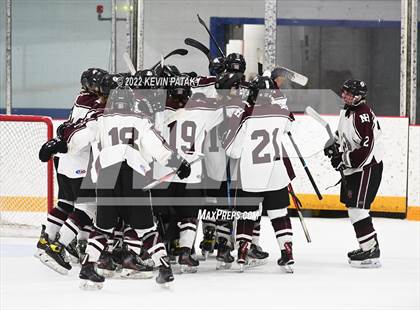 Thumbnail 3 in Sheehan vs. North Haven (CIAC D2 Semifinal) photogallery.