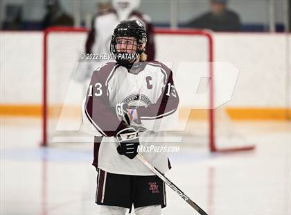 Thumbnail 3 in Sheehan vs. North Haven (CIAC D2 Semifinal) photogallery.