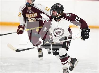 Thumbnail 2 in Sheehan vs. North Haven (CIAC D2 Semifinal) photogallery.