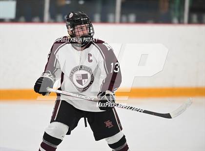 Thumbnail 3 in Sheehan vs. North Haven (CIAC D2 Semifinal) photogallery.