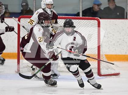 Thumbnail 2 in Sheehan vs. North Haven (CIAC D2 Semifinal) photogallery.