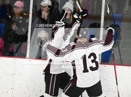 Thumbnail 2 in Sheehan vs. North Haven (CIAC D2 Semifinal) photogallery.