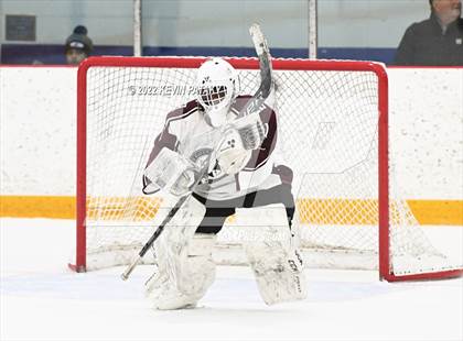 Thumbnail 3 in Sheehan vs. North Haven (CIAC D2 Semifinal) photogallery.