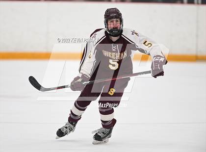 Thumbnail 3 in Sheehan vs. North Haven (CIAC D2 Semifinal) photogallery.