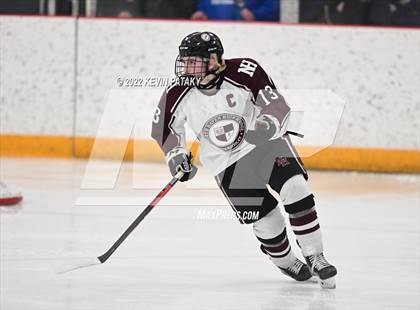Thumbnail 2 in Sheehan vs. North Haven (CIAC D2 Semifinal) photogallery.