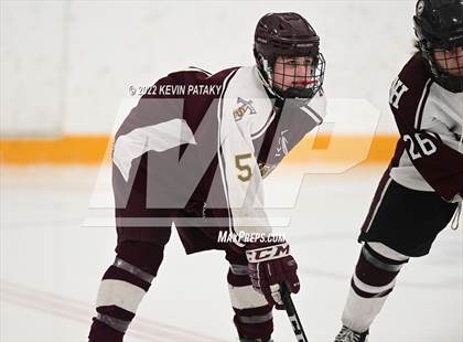 Thumbnail 1 in Sheehan vs. North Haven (CIAC D2 Semifinal) photogallery.