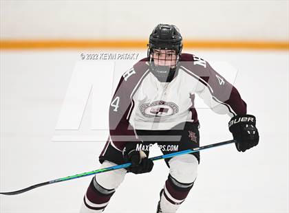 Thumbnail 3 in Sheehan vs. North Haven (CIAC D2 Semifinal) photogallery.