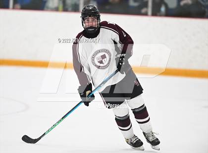 Thumbnail 2 in Sheehan vs. North Haven (CIAC D2 Semifinal) photogallery.