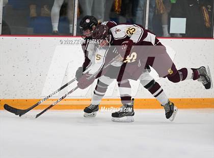 Thumbnail 2 in Sheehan vs. North Haven (CIAC D2 Semifinal) photogallery.