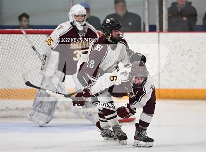 Thumbnail 3 in Sheehan vs. North Haven (CIAC D2 Semifinal) photogallery.