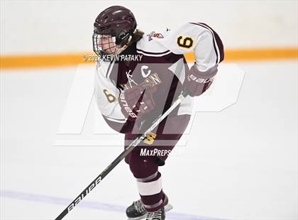 Thumbnail 2 in Sheehan vs. North Haven (CIAC D2 Semifinal) photogallery.