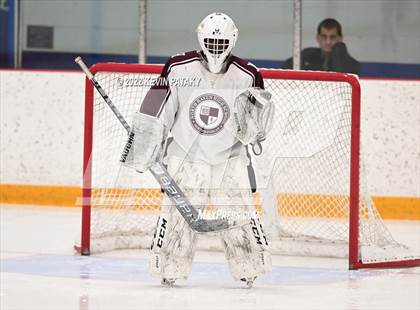 Thumbnail 1 in Sheehan vs. North Haven (CIAC D2 Semifinal) photogallery.