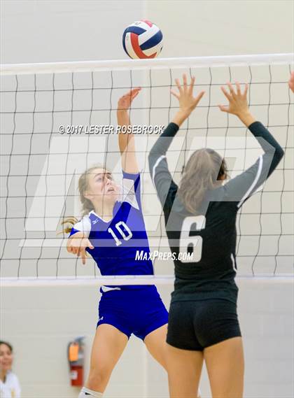 Thumbnail 2 in Southwest vs MacArthur (NISD Tournament) photogallery.