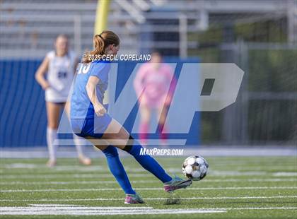 Thumbnail 2 in Oconee County vs. Jefferson (GHSA 3A Championship) photogallery.