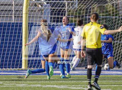 Thumbnail 2 in Oconee County vs. Jefferson (GHSA 3A Championship) photogallery.