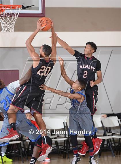 Thumbnail 3 in Alemany vs Saddleback Valley Christian (MaxPreps Holiday Classic) photogallery.
