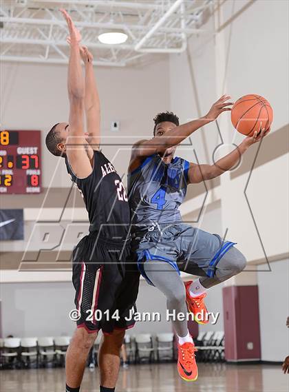 Thumbnail 2 in Alemany vs Saddleback Valley Christian (MaxPreps Holiday Classic) photogallery.