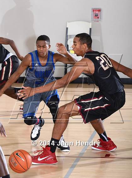 Thumbnail 2 in Alemany vs Saddleback Valley Christian (MaxPreps Holiday Classic) photogallery.