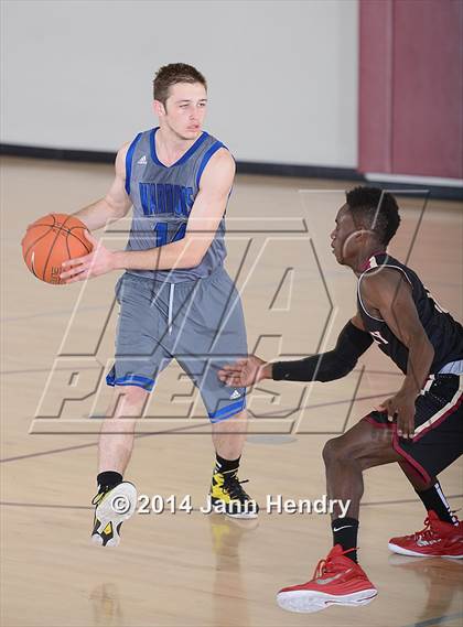 Thumbnail 1 in Alemany vs Saddleback Valley Christian (MaxPreps Holiday Classic) photogallery.
