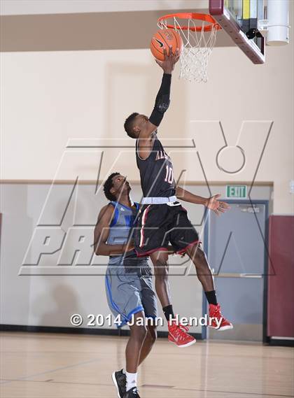 Thumbnail 2 in Alemany vs Saddleback Valley Christian (MaxPreps Holiday Classic) photogallery.