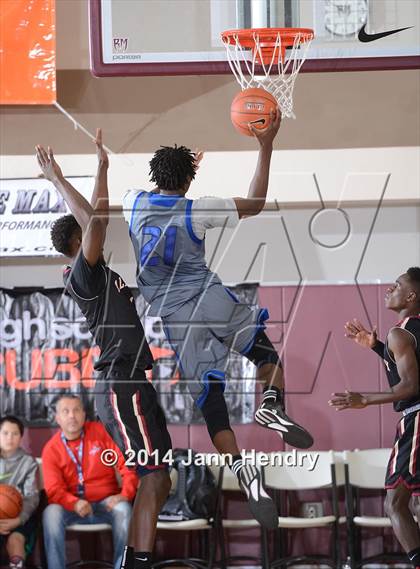 Thumbnail 3 in Alemany vs Saddleback Valley Christian (MaxPreps Holiday Classic) photogallery.