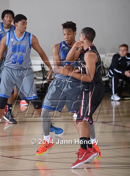 Thumbnail 3 in Alemany vs Saddleback Valley Christian (MaxPreps Holiday Classic) photogallery.
