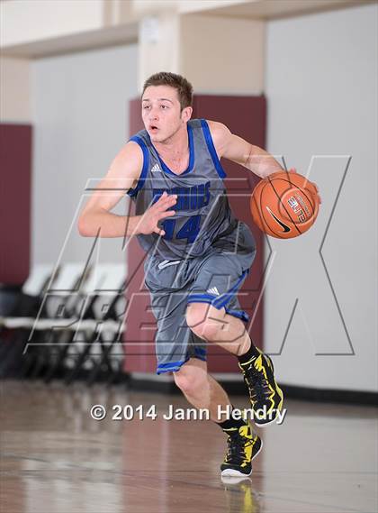 Thumbnail 2 in Alemany vs Saddleback Valley Christian (MaxPreps Holiday Classic) photogallery.