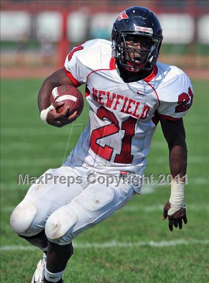 Thumbnail 1 in Newfield @ East Islip photogallery.