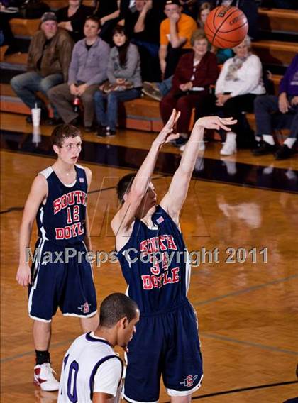Thumbnail 3 in South-Doyle vs. Sevier County photogallery.