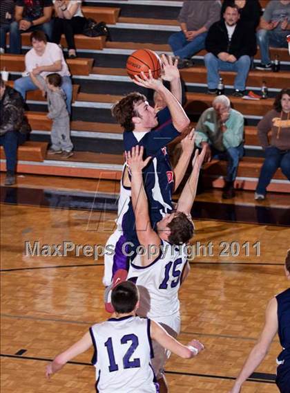 Thumbnail 2 in South-Doyle vs. Sevier County photogallery.