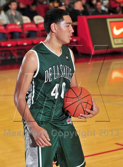 Thumbnail 3 in De La Salle vs. Foothill (Nike Extravaganza) photogallery.
