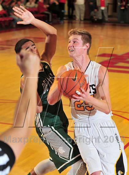 Thumbnail 1 in De La Salle vs. Foothill (Nike Extravaganza) photogallery.