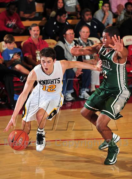 Thumbnail 3 in De La Salle vs. Foothill (Nike Extravaganza) photogallery.