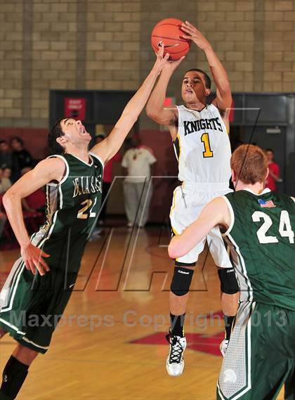 Thumbnail 3 in De La Salle vs. Foothill (Nike Extravaganza) photogallery.